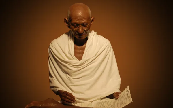 INDIA'S  MAHATMA GANDHI (1869-1948)  SPENT HIS LIFE WORKING FOR INDIA FREEDOM FROM BRITISH RULE. HE USED THE "NON VIOLENCE AS WEAPON".HE WAS THE MAN OF PEACE,BUT IRONICALLY HE NEVER WON THE PEACE PRIZE.MAHATMA GANDHI IS AFFECTIONATELY CALLED IN INDIA AS FATHER OF THE NATION.