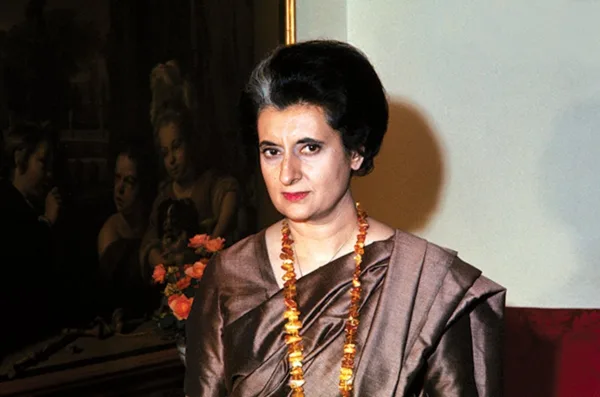 INDIRA GANDHI (1917 -  1984 ),THE ONLY AND FIRST FEMALE PRIME MINISTER OF INDIA FOR 16 YEAR .SHE WAS THE DAUGHTER OF INDIA FIRST PRIME MINISTER JAWAHARLAL NEHRU.INDIRA GANDHI KNOWN A " IRON LADY",SHE WAS BRUTALLY ASSASSINATED BY HER BODYGUARDS ON 31 OCTOBER 1984.